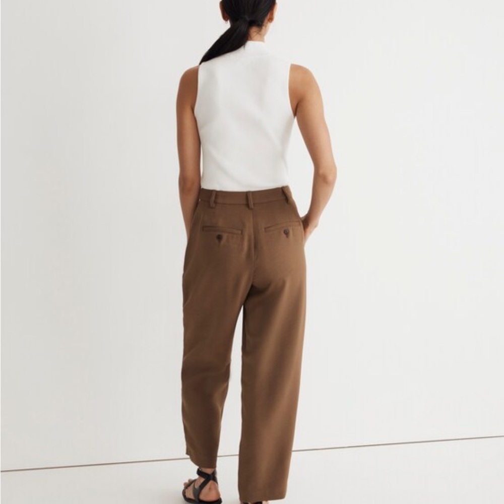 Madewell Pleated Tapered-Leg Pants in Easygoing Crepe - Size 6